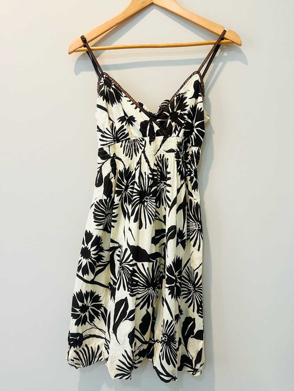 Speed control New York Women’s Brown & Cream Floral smocked Bubble Hem Dress S